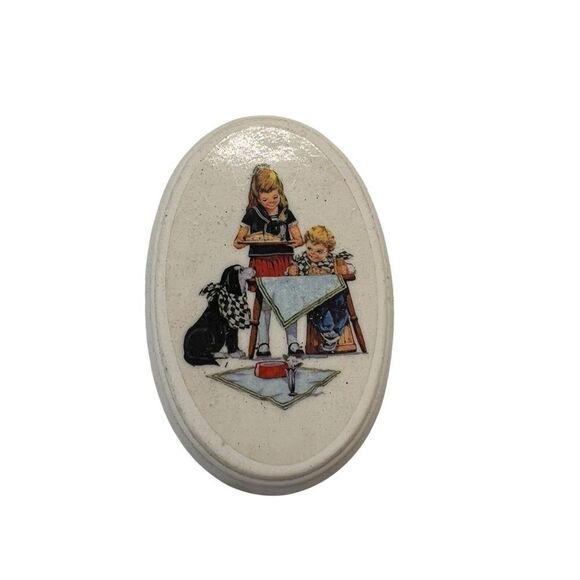 Vintage 1983 Avon Grandmothers Are Special Soap Bar with Tin Container - Picture 7 of 15